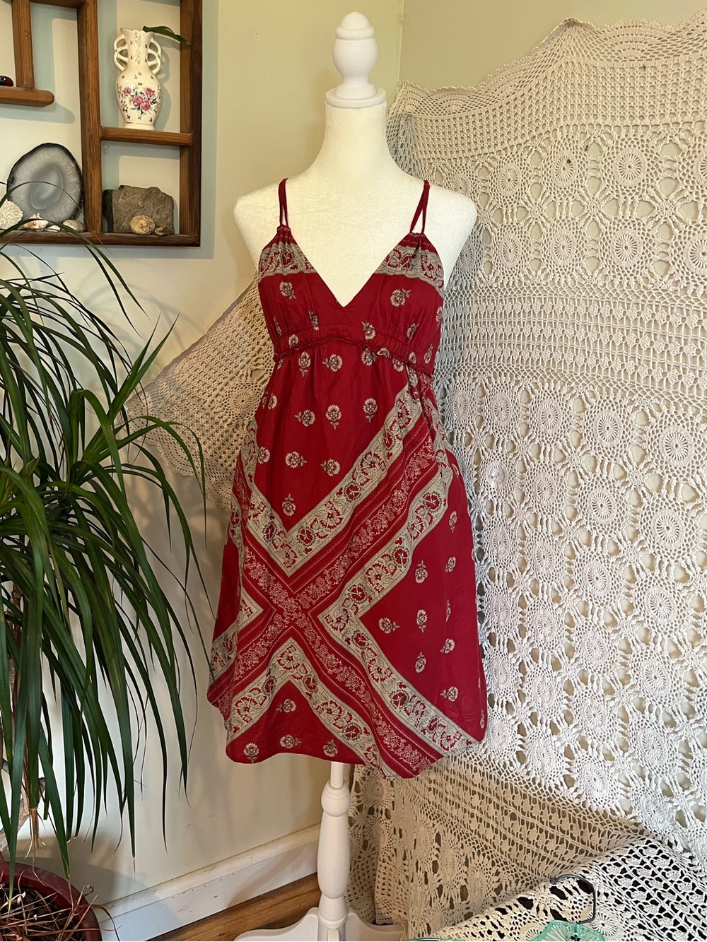 Converse womens small red/ cream bandana print cotton midi dress paisley